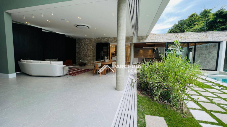 Imagem Casa com 8 Quartos à Venda, 800 m² em Riviera Módulo 12 - Bertioga Imagem Casa com 8 Quartos à Venda, 800 m² em Riviera Módulo 12 - Bertioga