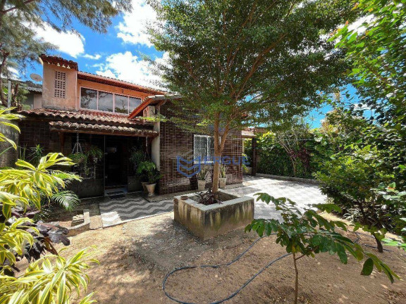 Casa com 5 Quartos à Venda, 207 m² em Parque Dois Irmãos - Fortaleza