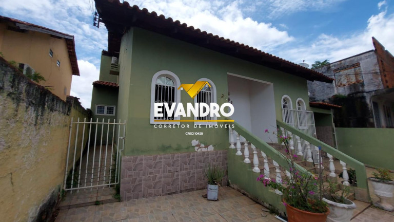 Imagem Casa com 4 Quartos à Venda, 319 m² em Morada Do Ouro - Cuiabá Imagem Casa com 4 Quartos à Venda, 319 m² em Morada Do Ouro - Cuiabá