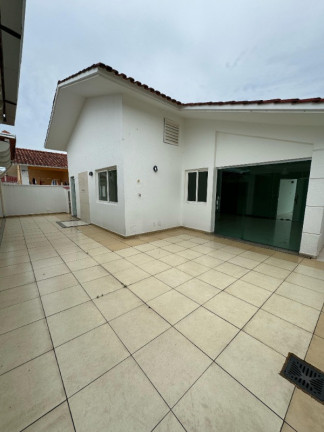 Imagem Casa com 3 Quartos à Venda, 143 m² em Flores - Manaus Imagem Casa com 3 Quartos à Venda, 143 m² em Flores - Manaus