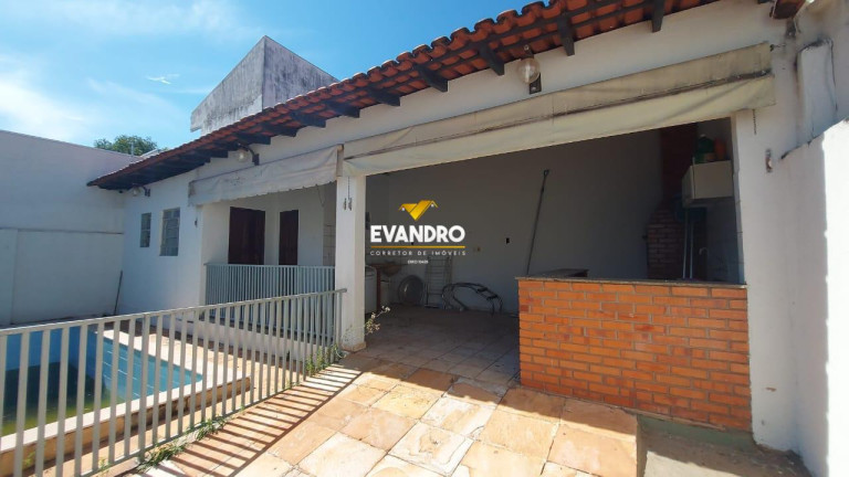 Imagem Casa com 3 Quartos à Venda, 360 m² em Morada Do Ouro - Cuiabá Imagem Casa com 3 Quartos à Venda, 360 m² em Morada Do Ouro - Cuiabá