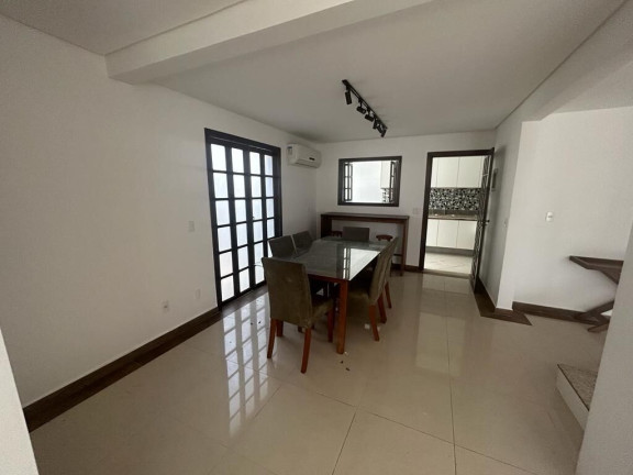 Imagem Casa com 3 Quartos à Venda, 155 m² em Aparecida - Santos