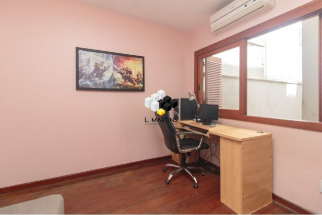 Imagem Casa com 3 Quartos à Venda, 213 m² em Chácara Das Pedras - Porto Alegre Imagem Casa com 3 Quartos à Venda, 213 m² em Chácara Das Pedras - Porto Alegre