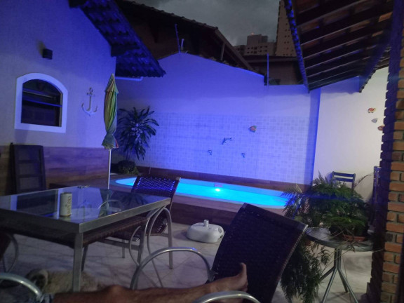 Imagem Casa com 3 Quartos à Venda, 270 m² em Guilhermina - Praia Grande