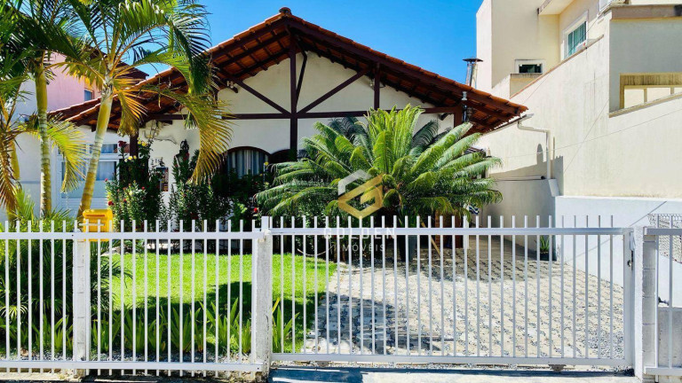 Imagem Casa com 4 Quartos à Venda, 135 m² em Bombas - Bombinhas Imagem Casa com 4 Quartos à Venda, 135 m² em Bombas - Bombinhas