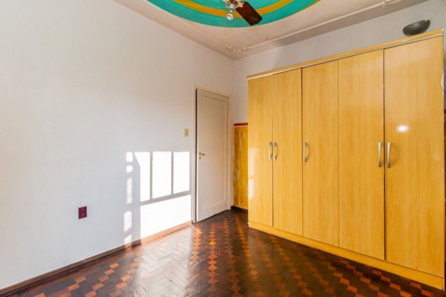 Imagem Imóvel com 2 Quartos à Venda, 64 m² em Petrópolis - Porto Alegre Imagem Imóvel com 2 Quartos à Venda, 64 m² em Petrópolis - Porto Alegre