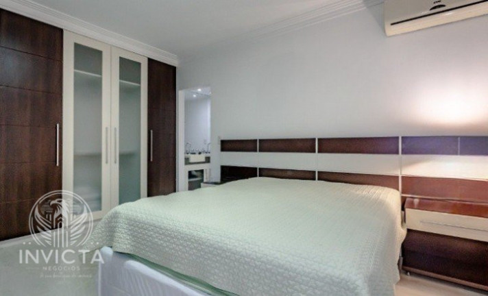 Imagem Apartamento com 5 Quartos à Venda, 650 m² em Centro - Balneário Camboriú Imagem Apartamento com 5 Quartos à Venda, 650 m² em Centro - Balneário Camboriú
