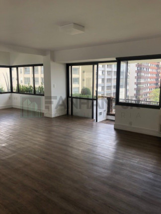Imóvel com 4 Quartos para Alugar, 250 m² em Jardim Europa - São Paulo