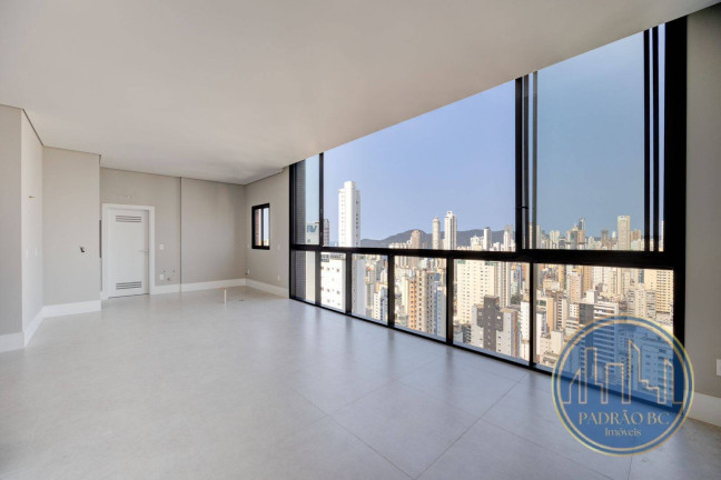 Imagem Apartamento com 4 Quartos à Venda, 135 m² em Centro - Balneário Camboriú