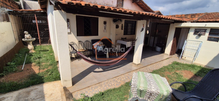 Imagem Casa com 3 Quartos à Venda, 120 m² em Jardim Zaniboni - Mogi Guaçu Imagem Casa com 3 Quartos à Venda, 120 m² em Jardim Zaniboni - Mogi Guaçu
