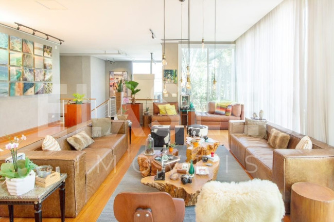 Imagem Sobrado com 4 Quartos à Venda, 759 m² em Cidade Jardim - São Paulo Imagem Sobrado com 4 Quartos à Venda, 759 m² em Cidade Jardim - São Paulo
