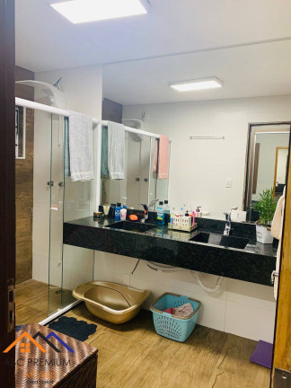 Imagem Sobrado com 3 Quartos à Venda, 280 m² em Vila Curuçá - Santo André Imagem Sobrado com 3 Quartos à Venda, 280 m² em Vila Curuçá - Santo André