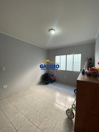 Imagem Casa com 3 Quartos à Venda, 271 m² em Campo Limpo - São Paulo Imagem Casa com 3 Quartos à Venda, 271 m² em Campo Limpo - São Paulo