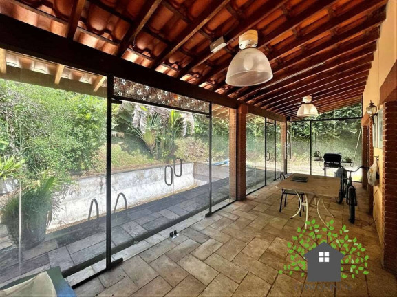 Imagem Casa com 4 Quartos à Venda, 855 m² em Fazendinha - Carapicuíba