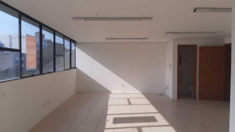 Imagem Imóvel Comercial à Venda, 94 m² em Santana - Porto Alegre Imagem Imóvel Comercial à Venda, 94 m² em Santana - Porto Alegre