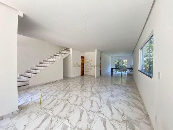 Imagem Casa com 4 Quartos à Venda, 220 m² em Granja Guarani - Teresópolis Imagem Casa com 4 Quartos à Venda, 220 m² em Granja Guarani - Teresópolis
