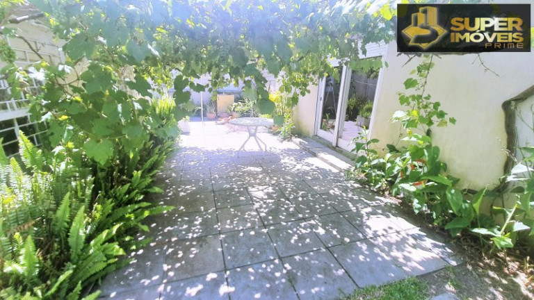 Imagem Casa com 3 Quartos à Venda, 315 m² em Centro - Pelotas Imagem Casa com 3 Quartos à Venda, 315 m² em Centro - Pelotas