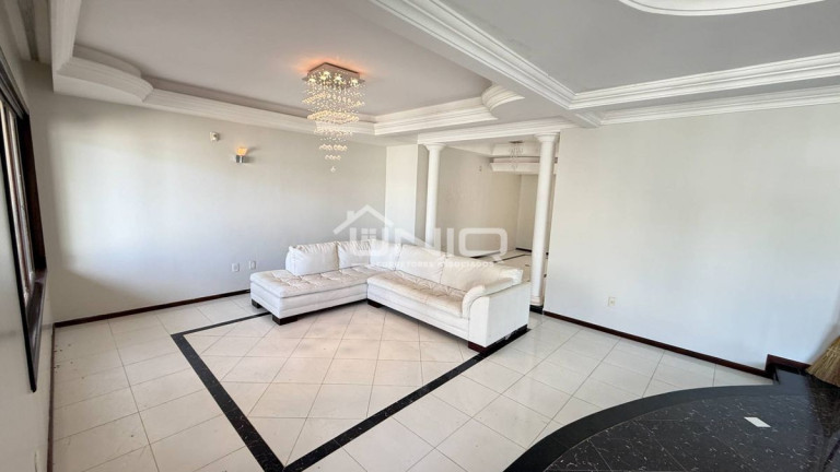 Imagem Casa com 6 Quartos à Venda, 377 m² em Pinheiros - Pato Branco Imagem Casa com 6 Quartos à Venda, 377 m² em Pinheiros - Pato Branco