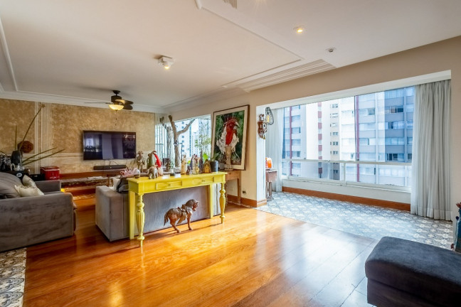 Apartamento com 3 Quartos à Venda, 208 m² em Moema - São Paulo