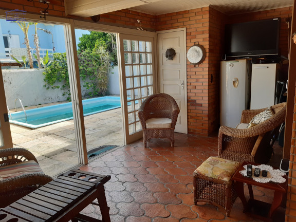 Imagem Casa com 3 Quartos à Venda, 260 m² em Ipanema - Porto Alegre Imagem Casa com 3 Quartos à Venda, 260 m² em Ipanema - Porto Alegre