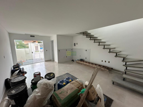 Imagem Sobrado com 2 Quartos à Venda, 80 m² em Zimbros - Bombinhas Imagem Sobrado com 2 Quartos à Venda, 80 m² em Zimbros - Bombinhas