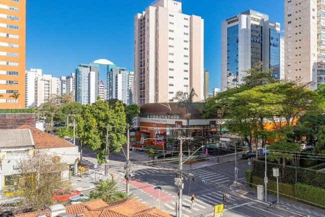 Imagem Apartamento com 3 Quartos à Venda, 120 m² em Moema - São Paulo