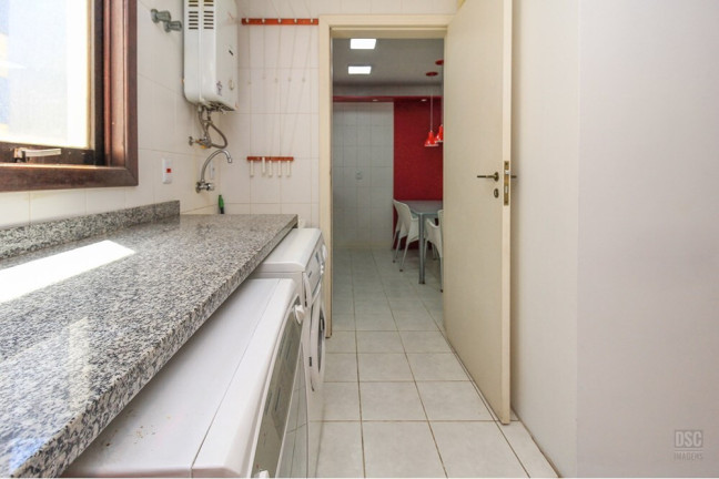 Imagem Apartamento com 3 Quartos à Venda, 137 m² em Petrópolis - Porto Alegre Imagem Apartamento com 3 Quartos à Venda, 137 m² em Petrópolis - Porto Alegre