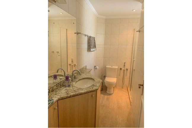 Imagem Casa com 3 Quartos à Venda, 212 m² em Chácara Das Pedras - Porto Alegre Imagem Casa com 3 Quartos à Venda, 212 m² em Chácara Das Pedras - Porto Alegre