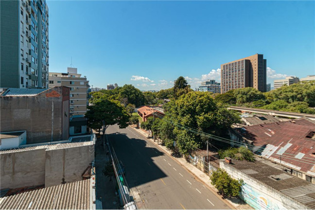 Imagem Imóvel com 2 Quartos à Venda, 68 m² em Centro Histórico - Porto Alegre Imagem Imóvel com 2 Quartos à Venda, 68 m² em Centro Histórico - Porto Alegre
