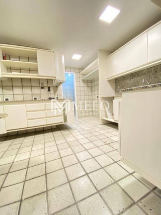 Imagem Apartamento com 4 Quartos à Venda, 201 m² em Espinheiro - Recife