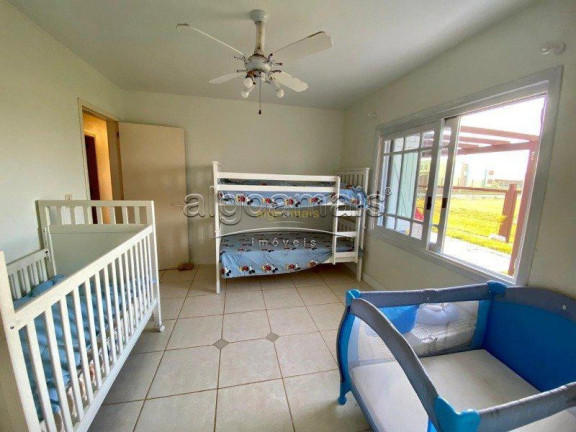 Imagem Casa com 4 Quartos à Venda, 217 m² em Centro - Xangri-lá Imagem Casa com 4 Quartos à Venda, 217 m² em Centro - Xangri-lá