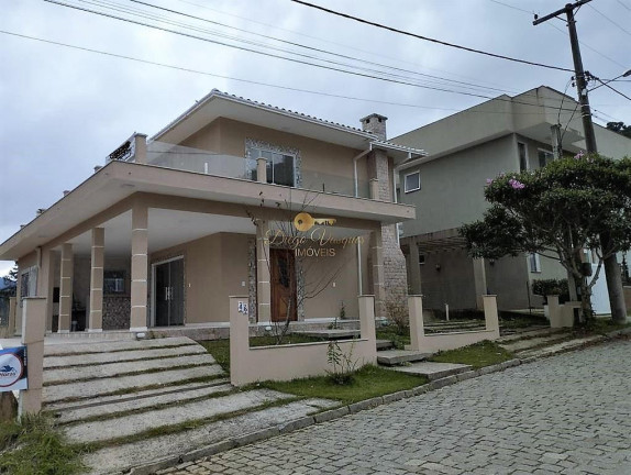 Imagem Casa com 4 Quartos à Venda, 252 m² em Vargem Grande - Teresópolis Imagem Casa com 4 Quartos à Venda, 252 m² em Vargem Grande - Teresópolis