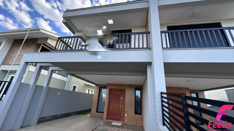 Imagem Casa com 3 Quartos à Venda, 150 m² em Campeche - Florianópolis Imagem Casa com 3 Quartos à Venda, 150 m² em Campeche - Florianópolis