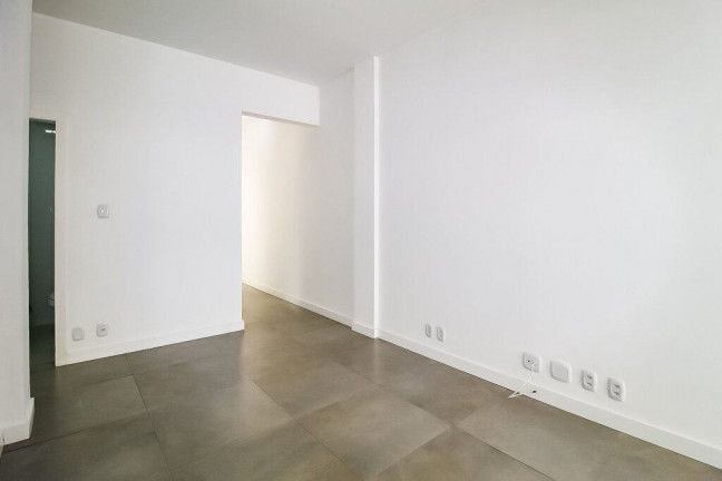 Imagem Imóvel com 2 Quartos à Venda, em Copacabana - Rio De Janeiro Imagem Imóvel com 2 Quartos à Venda, em Copacabana - Rio De Janeiro