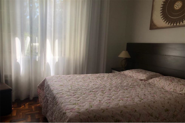 Imagem Imóvel com 1 Quarto à Venda, em Petrópolis - Porto Alegre Imagem Imóvel com 1 Quarto à Venda, em Petrópolis - Porto Alegre