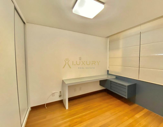 Imagem Imóvel com 4 Quartos à Venda, 180 m² em Funcionários - Belo Horizonte Imagem Imóvel com 4 Quartos à Venda, 180 m² em Funcionários - Belo Horizonte