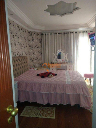 Imagem Sobrado com 3 Quartos à Venda, 350 m² em Parque Renato Maia - Guarulhos Imagem Sobrado com 3 Quartos à Venda, 350 m² em Parque Renato Maia - Guarulhos