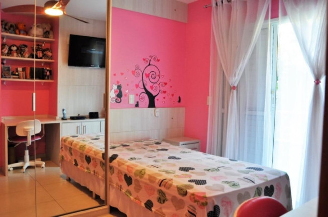 Imagem Casa com 4 Quartos à Venda, 270 m² em Chácara Dos Junqueiras - Carapicuíba Imagem Casa com 4 Quartos à Venda, 270 m² em Chácara Dos Junqueiras - Carapicuíba