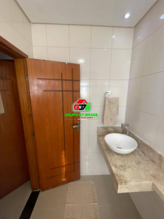 Imagem Chácara com 5 Quartos à Venda, 300 m² em Esplanada Santa Helena - Taubaté Imagem Chácara com 5 Quartos à Venda, 300 m² em Esplanada Santa Helena - Taubaté