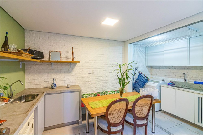 Imagem Casa com 3 Quartos à Venda, em Pinheiros - São Paulo Imagem Casa com 3 Quartos à Venda, em Pinheiros - São Paulo