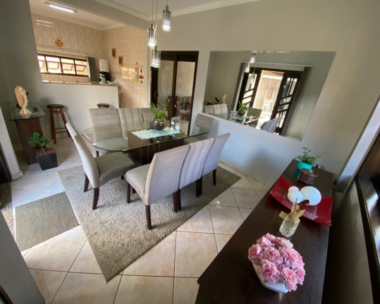 Imagem Casa com 3 Quartos à Venda, 238 m² em Vila Nova - Joinville