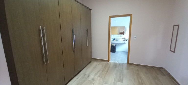 Imagem Casa com 4 Quartos à Venda, 274 m² em Jardim Independência - Taubaté Imagem Casa com 4 Quartos à Venda, 274 m² em Jardim Independência - Taubaté