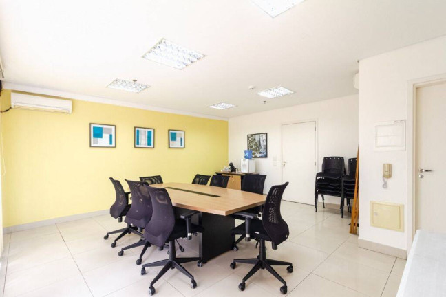 Sala Comercial à Venda, 47 m² em Pinheiros - São Paulo