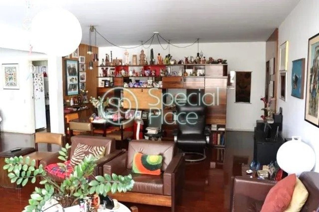 Apartamento com 3 Quartos à Venda, 300 m² em Jardim América - São Paulo