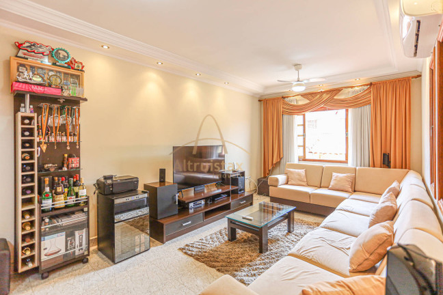 Imagem Casa com 3 Quartos à Venda, 243 m² em Umuarama - Osasco Imagem Casa com 3 Quartos à Venda, 243 m² em Umuarama - Osasco