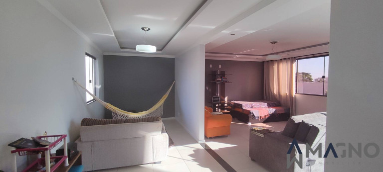 Imagem Sobrado com 5 Quartos à Venda, 444 m² em Coqueiral - Cascavel