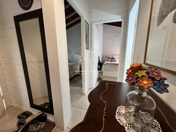Imagem Casa com 4 Quartos à Venda, 150 m² em São João Do Rio Vermelho - Florianópolis Imagem Casa com 4 Quartos à Venda, 150 m² em São João Do Rio Vermelho - Florianópolis