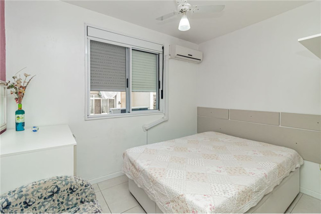 Imagem Imóvel com 3 Quartos à Venda, em Cristal - Porto Alegre Imagem Imóvel com 3 Quartos à Venda, em Cristal - Porto Alegre