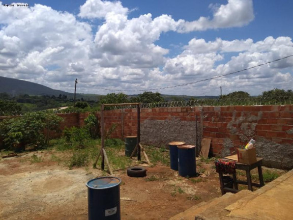 Imagem Casa com 2 Quartos à Venda, 60 m² em Araçás - Mateus Leme