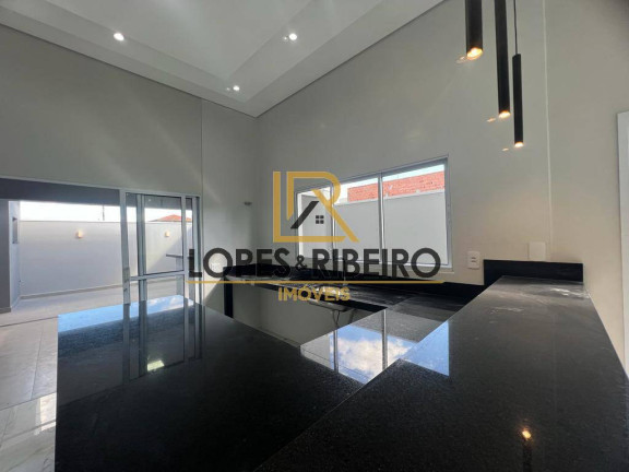 Imagem Casa com 3 Quartos à Venda, 250 m² em Jardim Ouro Verde - Botucatu Imagem Casa com 3 Quartos à Venda, 250 m² em Jardim Ouro Verde - Botucatu